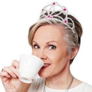 Meet your Posher, Caroline